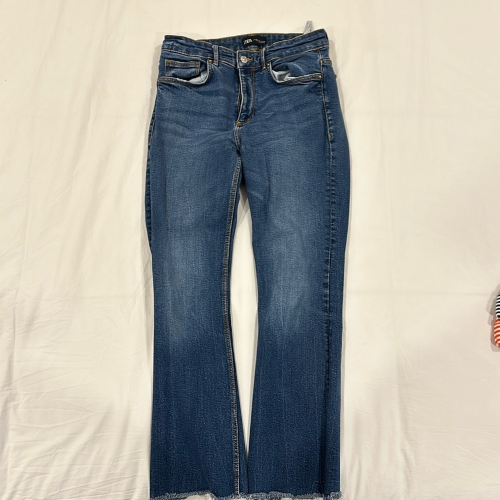 DARK BLUE JEANS